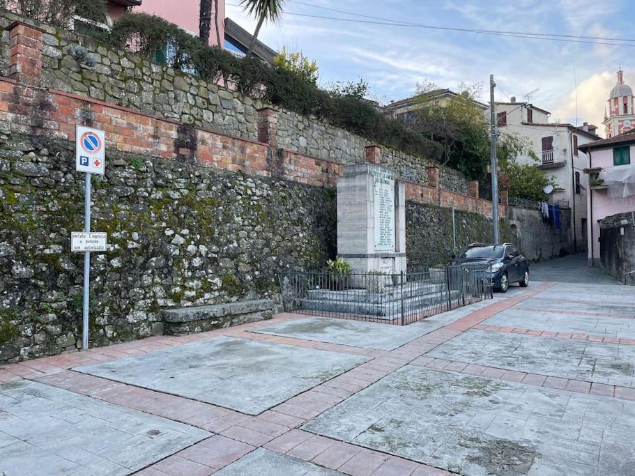 Valeriano Lunense Tra Alpi Apuane E Cinque Terre.. Casetta Renata!ヴィラ エクステリア 写真